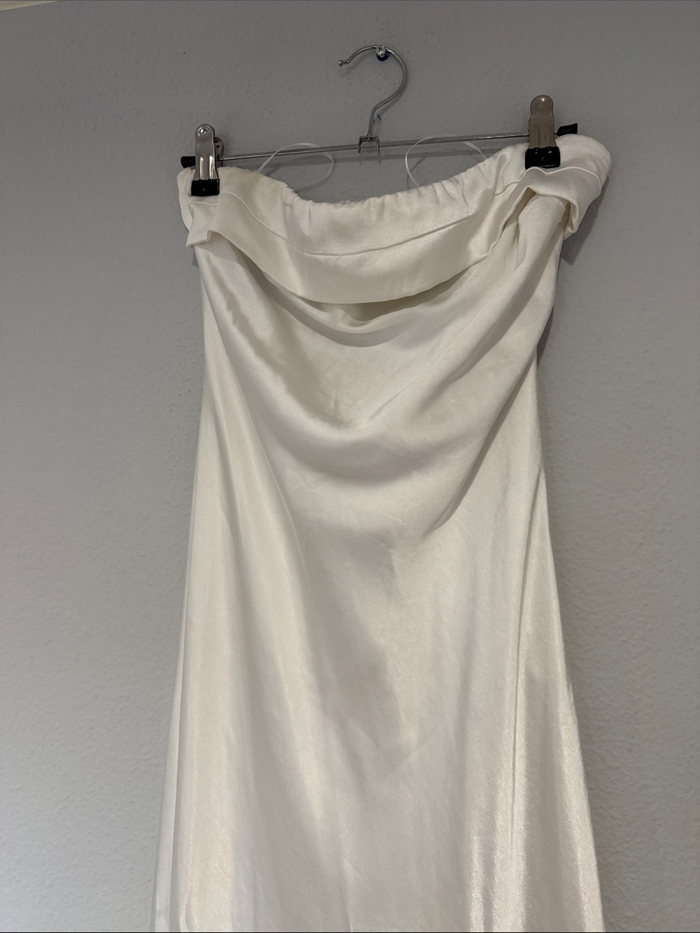 Elegant White Strapless Satin Cowl-Neck Dress